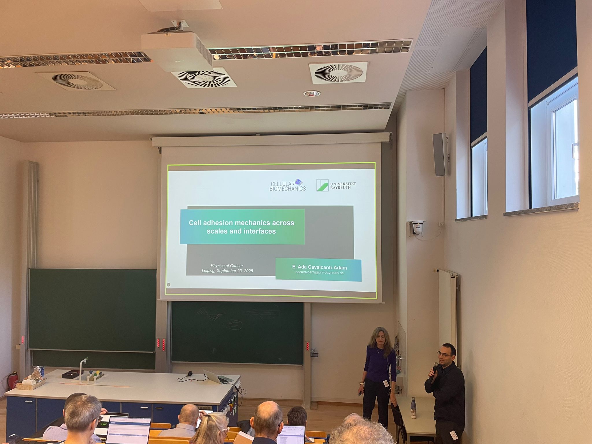 Prof. Dr. Dr. Cavalcanti Adam gives a keynote talk in Leipzig conference